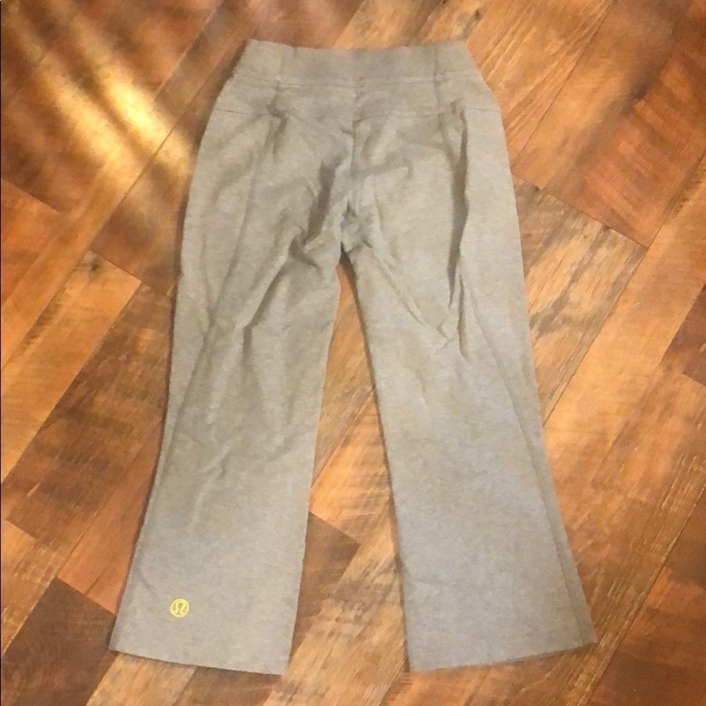 Lululemon Groove Pant Crop Size 4 (1921) - Picture 2 of 5